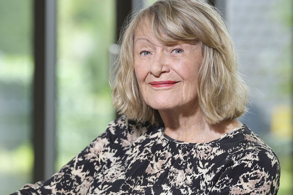 Buchpremiere mit Alice Schwarzer: „Feminismus pur. 99 Worte“