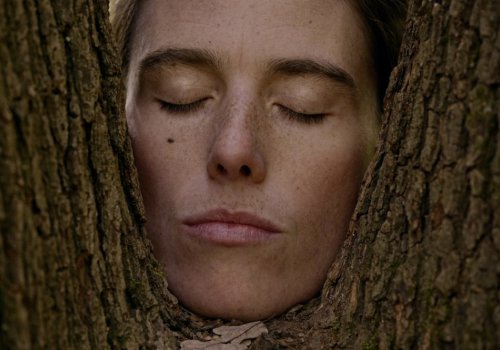 achtung berlin: woman/mother