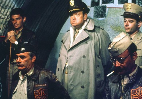 Nie wieder Krieg: Catch-22  [OmU] 