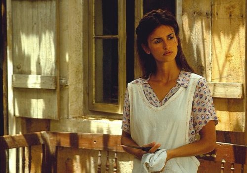 Penélope Cruz: Captain Corelli`s Mandolin