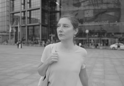 TFFB: Acik Kapilar Ardinda [Behind Open Doors]