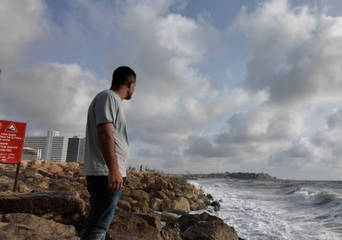 15. KFFB: Bêwar: Kurdish Asylum Seekers in Tel Aviv + Kokên Min